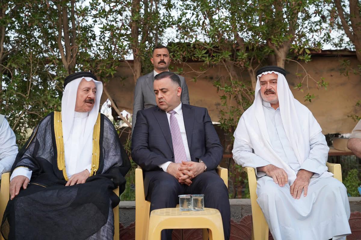 محافظ صلاح الدين يقدم واجب العزاء بوفاة منتسب الدفاع المدني في قضاء الدور