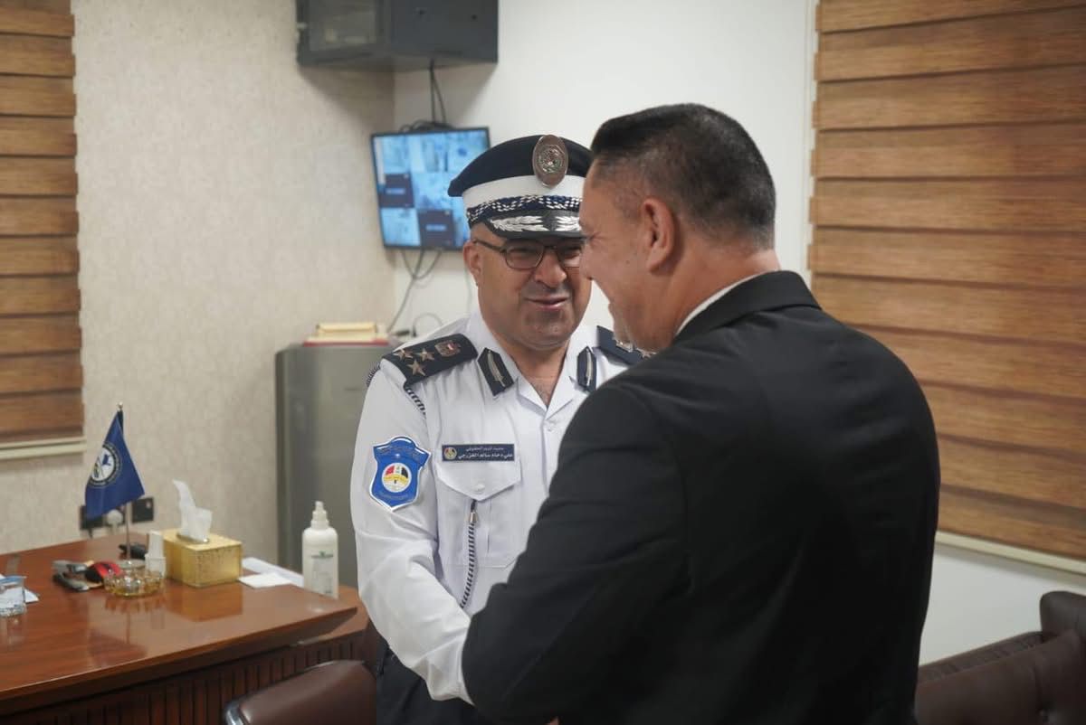 تنفيذاً لتوجيهات محافظ صلاح الدين السيد هيثم الزهوان، أجرى النائب الفني للمحافظ المهندس مفيد البلداوي زيارة إلى دائرة الطرق والجسور في المحافظة، حيث التقى مدير الدائرة المهندس رواد عماد ومعاونه المهندس جاسم أزبار، إلى جانب كادر المديرية، لبحث أبرز الخطط والمشاريع المتعلقة بقطاع الطرق والجسور.