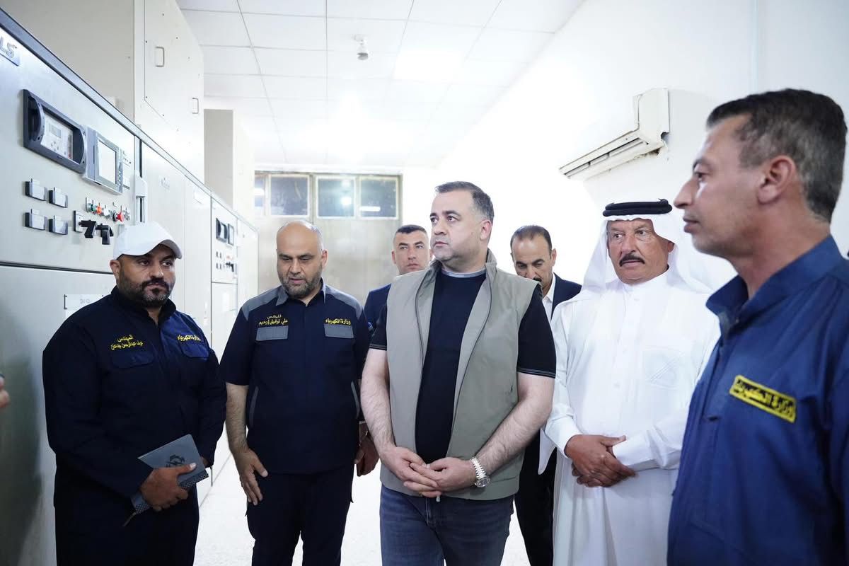محافظ صلاح الدين، يشرف ميدانياً على وصول مواد تأهيل محطة كهرباء “الناعمة” في شرق تكريت.