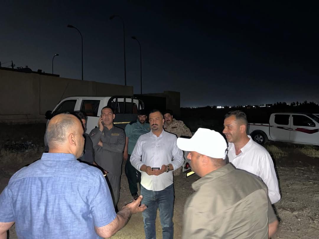 تنفيذاً لتوجيهات محافظ صلاح الدين، السيد هيثم الزهوان، وبمتابعة مباشرة منه، أشرف المعاون الفني للمحافظ، المهندس عمر الجراد، برفقة مدير توزيع كهرباء صلاح الدين، المهندس علي توفيق، على معالجة الخلل الفني الطارئ الذي وقع في محطة كهرباء المحزم.